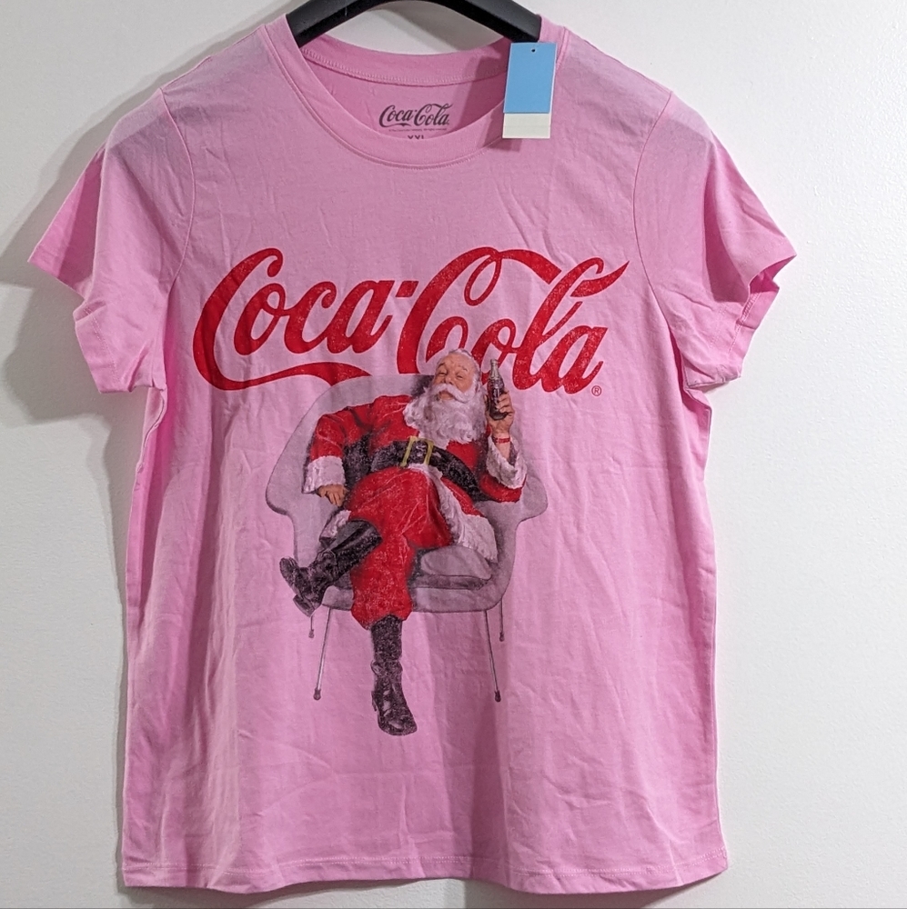 NWT Coca Cola Santa Claus Pink Christmas Holiday Graphic Women's T-shirt